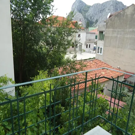 Bobbi Omiš